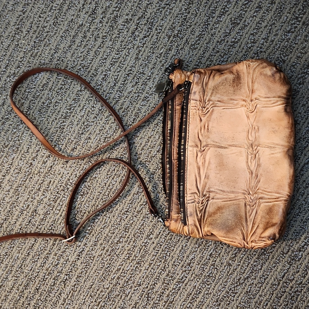numero 10 Leather Crossbody